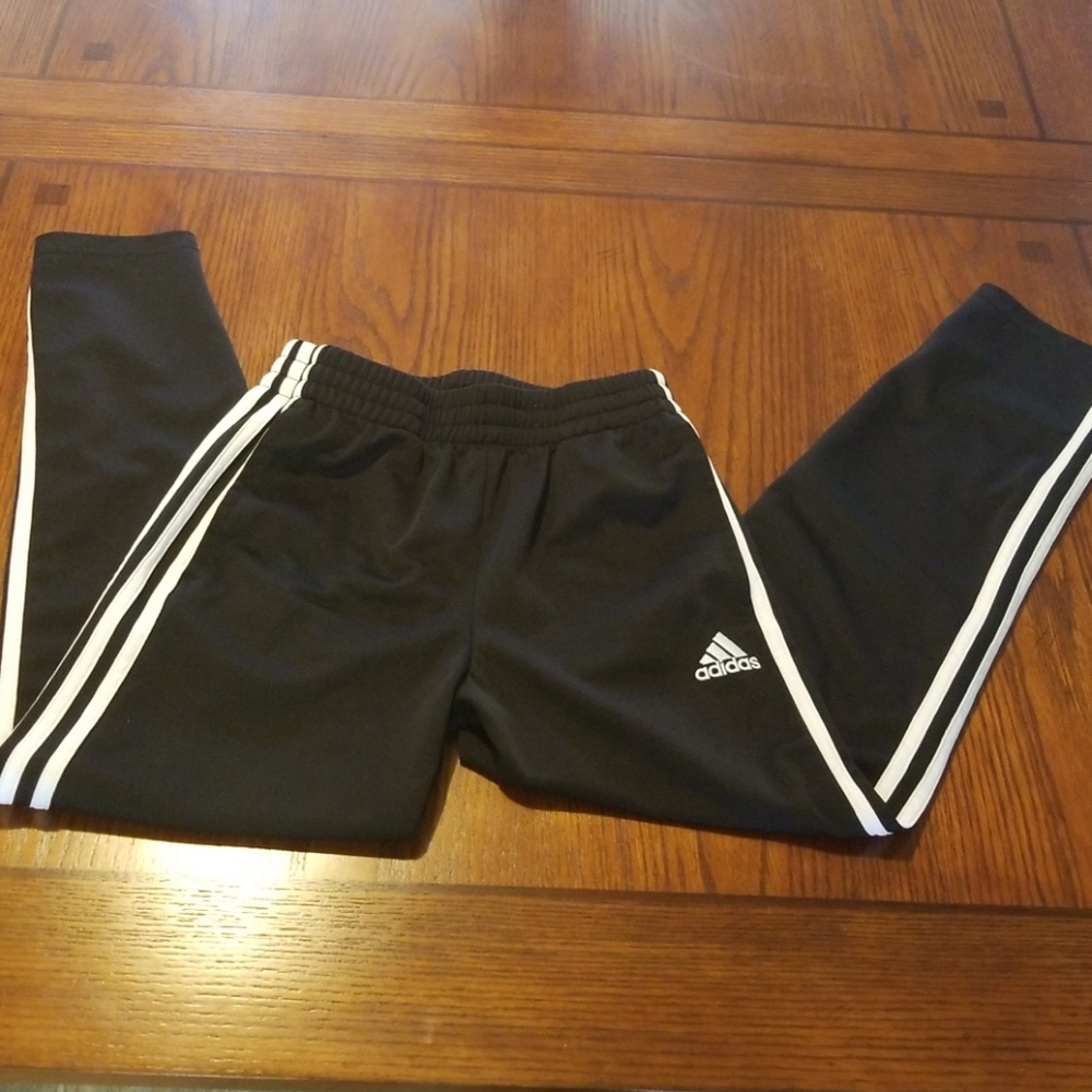 Girl's 10/12 Adidas track pants. XC condition.